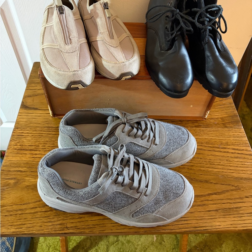 Easy Spirit Gray Casual Lace-Up Sneakers